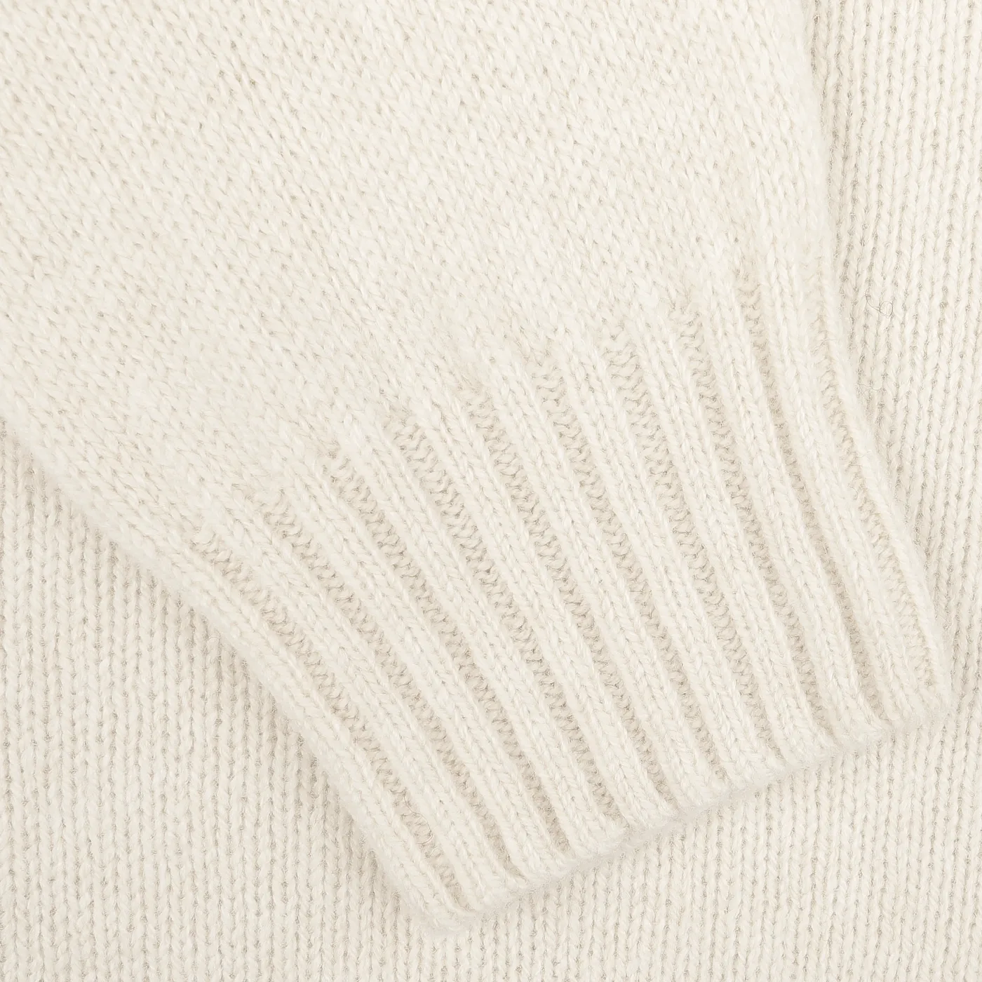 Almond White Extrafine Lambswool Rollneck