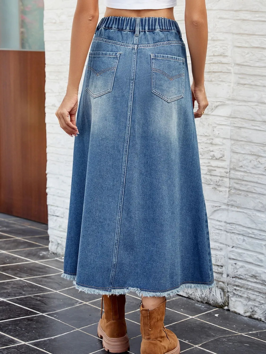 Long Denim Skirt Women's Fashion Raw Hem Buttoned Maxi Jean Skirt with Pockets