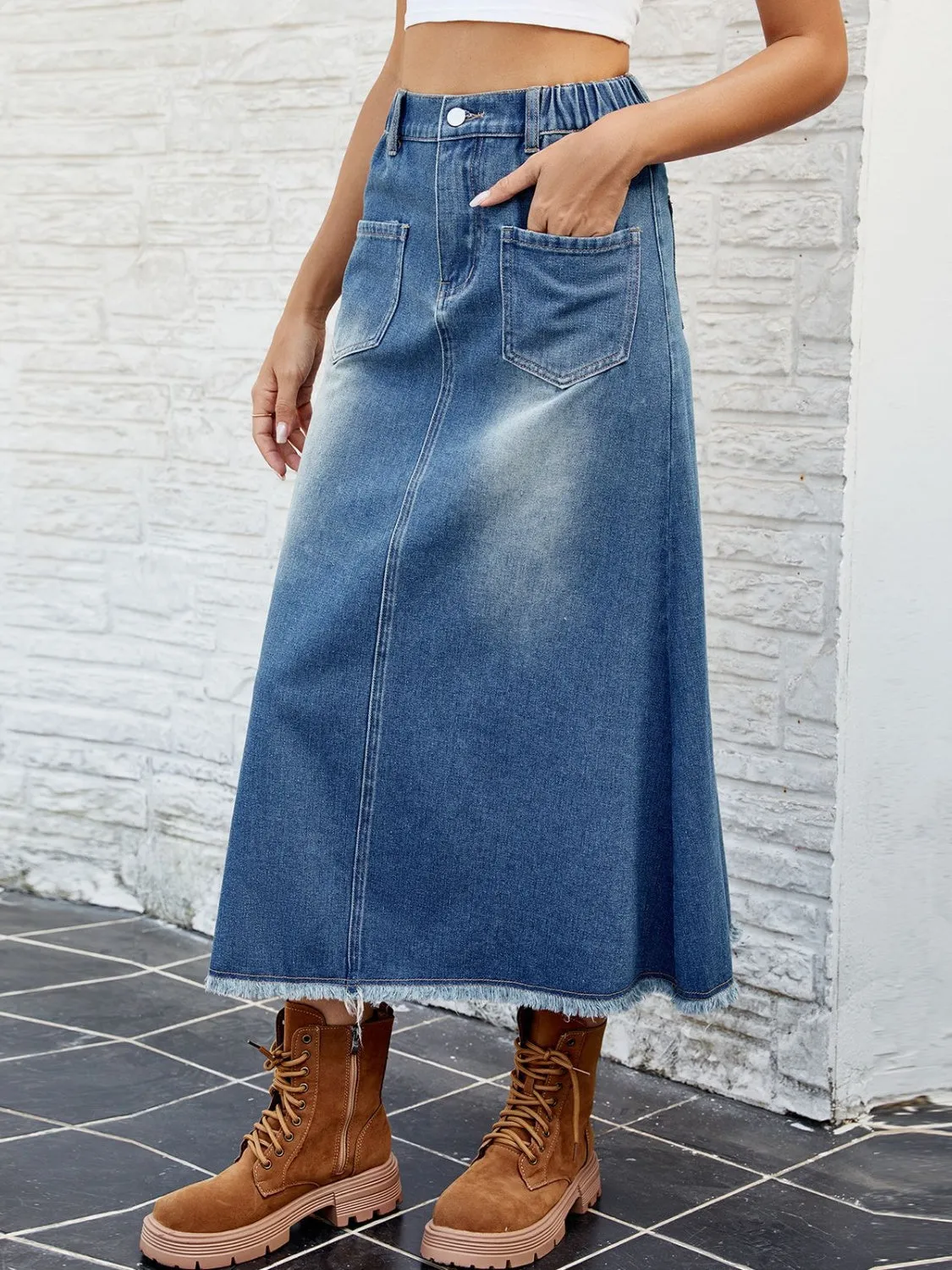 Long Denim Skirt Women's Fashion Raw Hem Buttoned Maxi Jean Skirt with Pockets